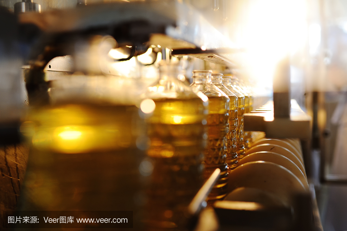 生產(chǎn)向日葵油的工廠。