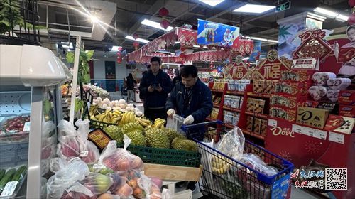 武寧縣市場監(jiān)督管理局開展春節(jié)前食品安全專項抽檢行動 圖
