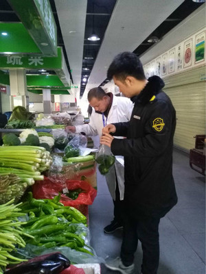 區(qū)食藥監(jiān)局開(kāi)展食用農(nóng)產(chǎn)品監(jiān)督抽檢