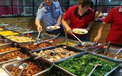 橋頭飯?zhí)贸邪綺橋頭工廠食堂承包商_提供食材新鮮營養(yǎng)衛(wèi)生的飯菜